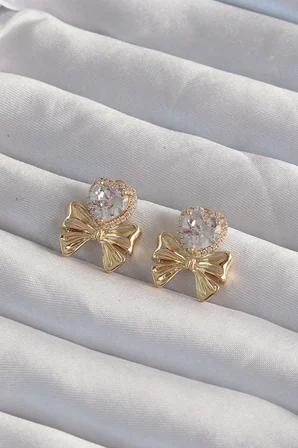 Pirinç Gold Renk Zirkon Taşlı Kalp Model Fiyonk Küpe 5886