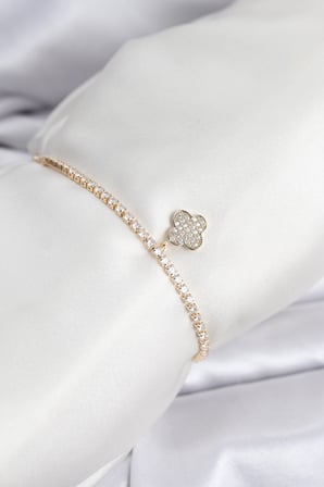 Yonca Model Zirkon Taşlı Gold Renk Asansörlü Su Yolu Bileklik 5886