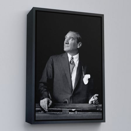 Beyaz Çerçeveli Atatürk Portre Tablosu Mustafa Kemal Atatürk Dikdörtgen Dekoratif Kanvas Tablo