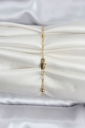 14K Gold Renk Kaplama Topçuklu Model CM Kadın Bileklik 5886