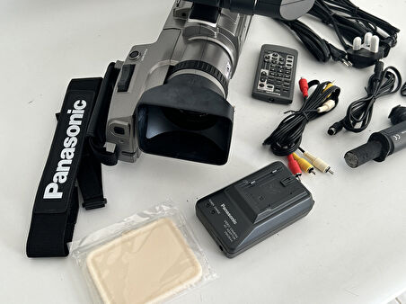 Panasonic NV-MD9000EN Mini DV Video Kamera (Batarya Sorunlu)