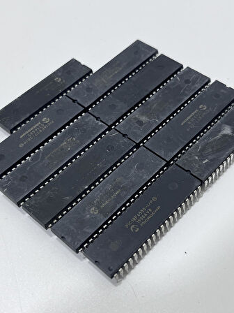 Microchip PIC18F4550-I/P Mikrodenetleyici 11 Adet