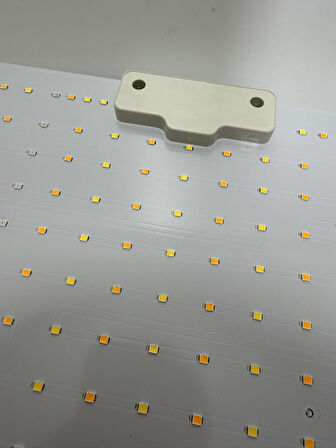 Full Spectrum İç Mekan Bitki Yetiştirme Işığı 225 Led
