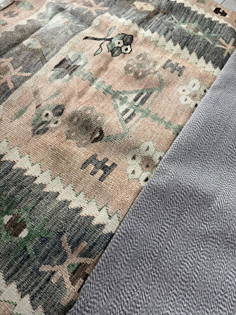 Püsküllü Kilim Desenli Halı 150x230 cm