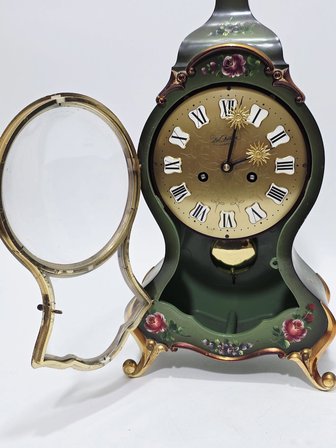 Du Chateau Antika Ahşap Masa ve Duvar Saati