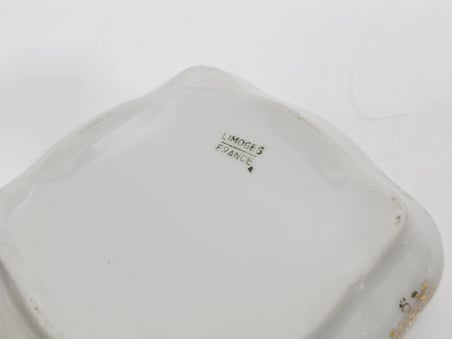 Limoges Aşıklar Temalı Porselen Kapaklı Kutu 