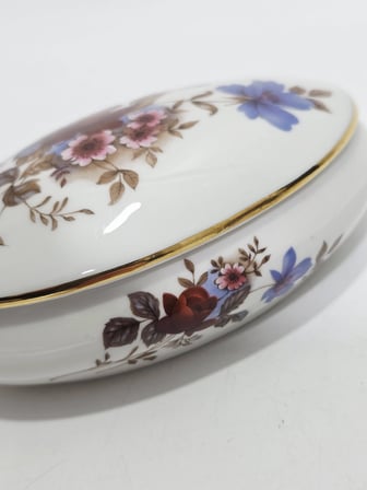 Limoges Çiçek Figürlü Porselen Kapaklı Kutu