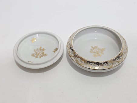 Limoges Aşıklar Desenli Porselen Kapaklı Kutu