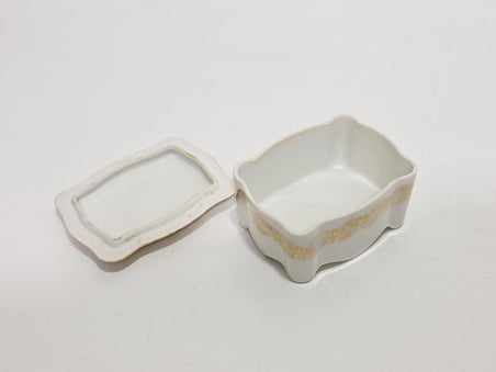 Limoges Çiçek Figürlü Mini Porselen Sandık