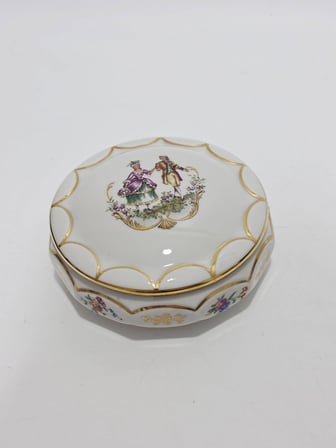 Limoges Aşık Çift Desenli Mini Porselen Kapaklı Kutu