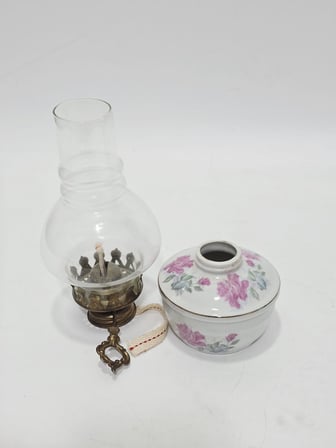 Çiçek Desenli Antika Porselen Gaz Lambası 026