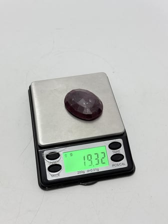 Faset Kesim Doğal Yakut Taşı 96,5 Karat ( Ruby , Rubin Stone)