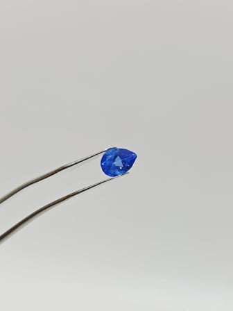 Faset Kesim Doğal Mavi Safir Taşı 0,8 Karat S031