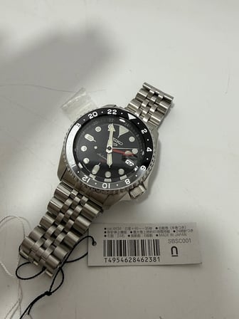 Seiko 5 Sports GMT 42,5mm Otomatik Erkek Kol Saati SSK001K