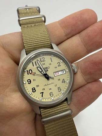 Seiko 5 Sports Field 36,4mm Otomatik Erkek Kol Saati SRPJ83K1