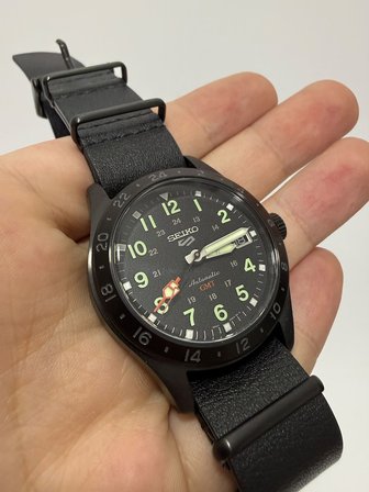 Seiko 5 Sports Field GMT 39,4mm Otomatik Erkek Kol Saati SSK025K1
