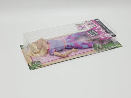 Barbie Sarışın Sonsuz Hareket Bebeği FTG80