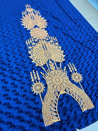 Nakış İşlemeli Kadife Elbiselik Kumaş 300x150cm 007