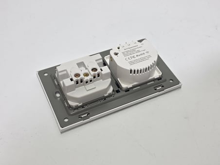 Tuya Akıllı Duvar Prizi ve 4lü Dokunmatik Panel