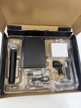 Shure BLX24RE/SM58 Kablosuz Vokal Mikrofon Seti