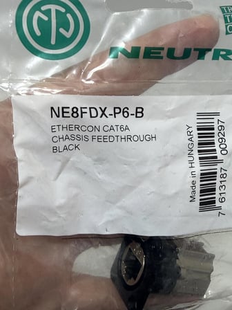 Neutrik NE8FDX-P6-B Modüler Konnektör