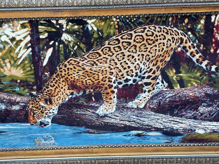 Yabanın Gölgesinde Temalı İran Tebriz Halı Tablo 120x70cm - Duvar Halı Kilim Tablo