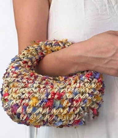El Yapımı Bohem Hasır Mikro Çanta – Zamansız ve El Yapımı