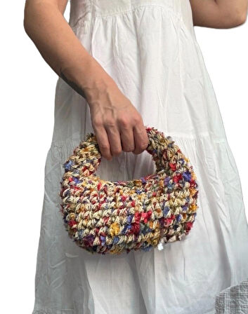 El Yapımı Bohem Hasır Mikro Çanta – Zamansız ve El Yapımı