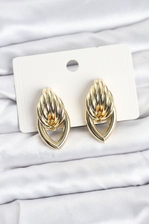 Pirinç Gold Renk Sarmal Damla Model Vintage Kadın Küpe 5886