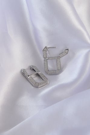 Vip Seri Pirinç Gümüş Renk Zirkon Taşlı Serenay Küpesi 5886