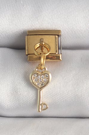 316L Çelik Gold Renk Sallantı Zirkon Taşlı Kalpli Anahtar Model Nomination Charm