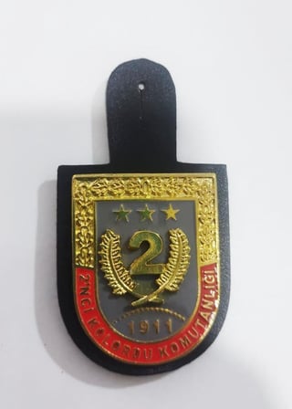 Özel Seri Teşhir Nişanı Kıyafet Süsü Resmi Aksesuar Single Sword Harici Metal Mont Brövesi