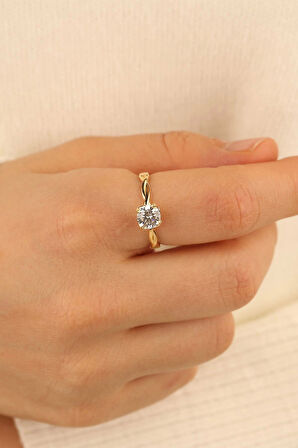 Sevgililer Günü Tektaş Altın Yüzük (IŞIKLI KUTU HEDİYELİ)