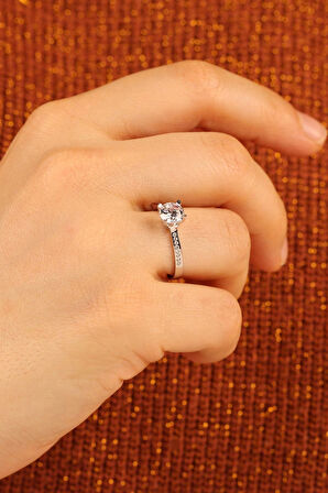 Beyaz Tektaş Altın Yüzük