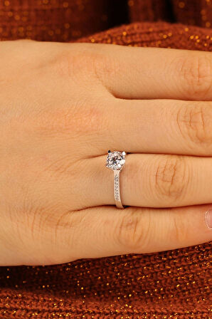 Beyaz Tektaş Altın Yüzük