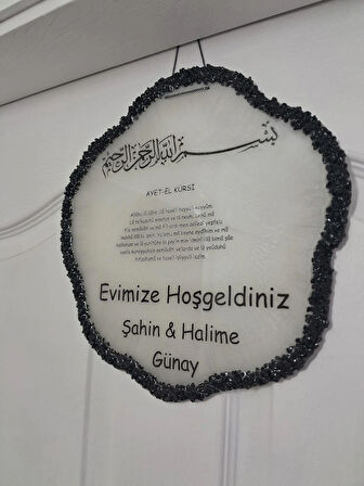Kişiye özel sedefli metalik beyaz zemin, taş çerçeveli epoksi kapı süsü