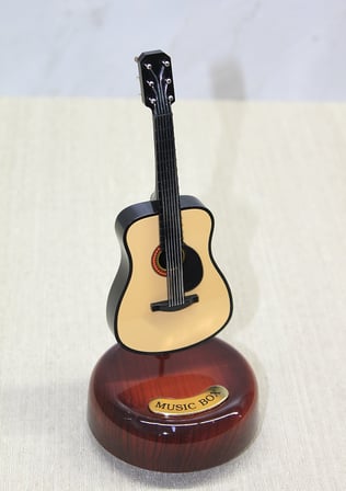 Gitar Müzik Kutusu
