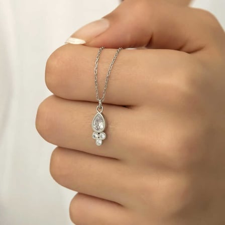 925 Ayar Gümüş Çiğ Damlası Tektaş Kadın Gümüş Kolye