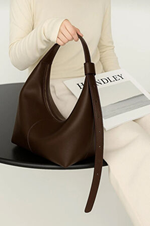 LÉONZA LÜKS OMUZ ÇANTASI