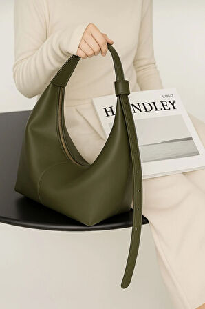 LÉONZA LÜKS OMUZ ÇANTASI