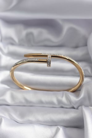 316L Çelik Gold Renk Çivi Model Zirkon Taş Detay Kadın Bileklik 5886