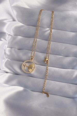 316L Çelik Zincir Gold Renk Zirkon Taşlı Yıldız Figürlü Oval Kolye 5886