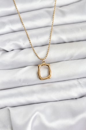 316L Çelik Zincir Gold Renk Model Kadın Kolye 5886