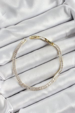 Pirinç Zirkon Taşlı İnce Su Yolu Model Gold Renk Kadın Bileklik 5886