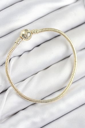 Pirinç Charm Topcuk Model Gold Renk Kadın Bileklik 5886