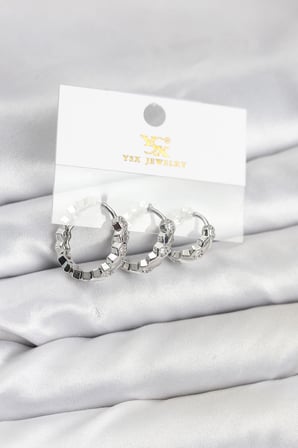 Pirinç Gümüş Renk Zirkon Taşlı Petek Halka Model YSX Trio Küpe Seti 5886