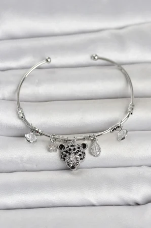 Pirinç Gümüş Renk Leopar Detaylı Charmlı Kadın Bileklik 5886