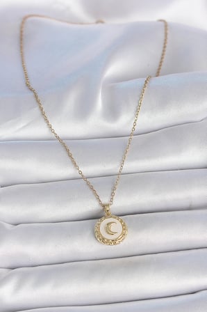 316L Çelik Gold Renk Zincir Beyaz Mineli Hilal İşlemeli Madalyon Model Kadın Kolye 5886