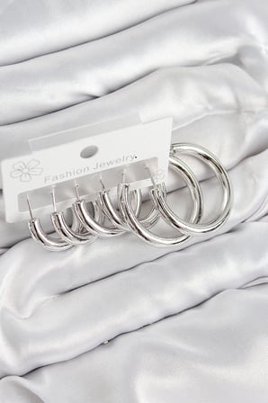 Pirinç Halka Model Gümüş Renk Kadın Set Küpe 5886