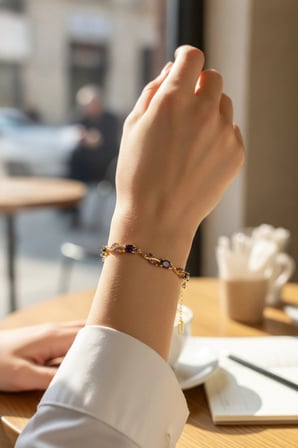 Pirinç Gold Renk Mor Zirkon Taşlı Çiçek Model Kadın Bileklik 5886